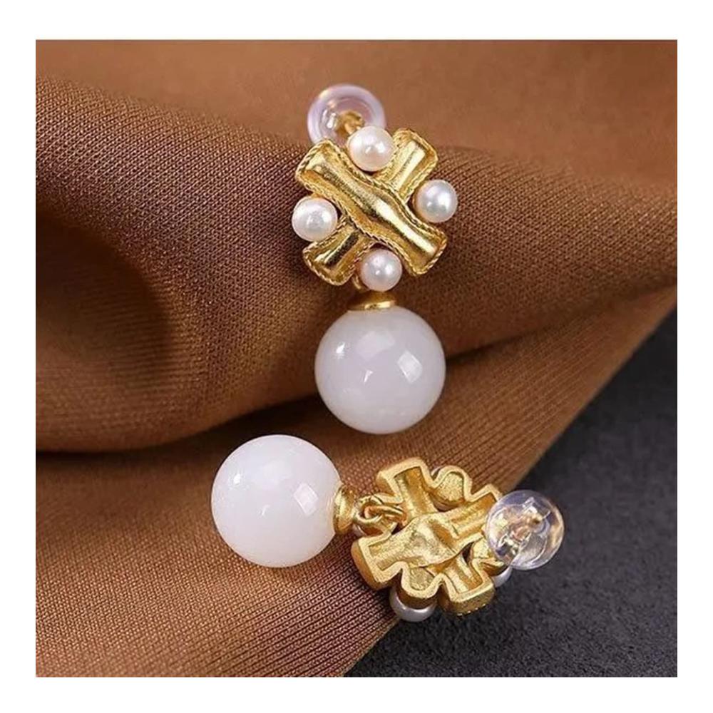 Elegante Weiße Jade-Perlenohrringe mit antikem Gold-Charme für Damen - Handgefertigt - 1 Paar