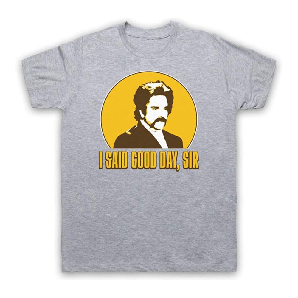 Basic Print T-Shirt aus Baumwolle mit Rundhalsausschnitt für Herren – Good Day Mighty Boosh Dixon Bainbridge Modell in Grau