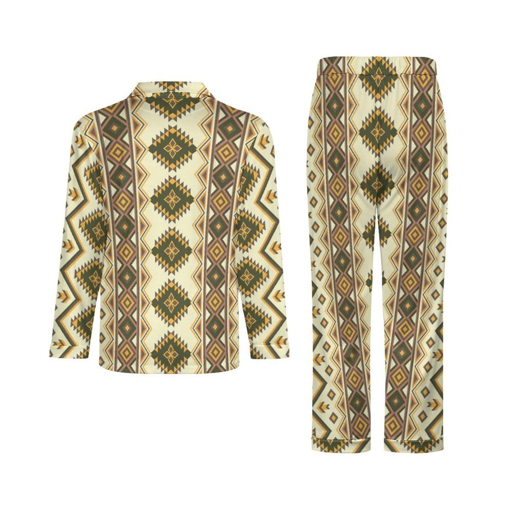 Entdecken Sie den ultimativen Komfort Herren V Ausschnitt Pyjama Set mit Indianer-Design und praktischen Taschen. Perfekt für erholsame Nächte