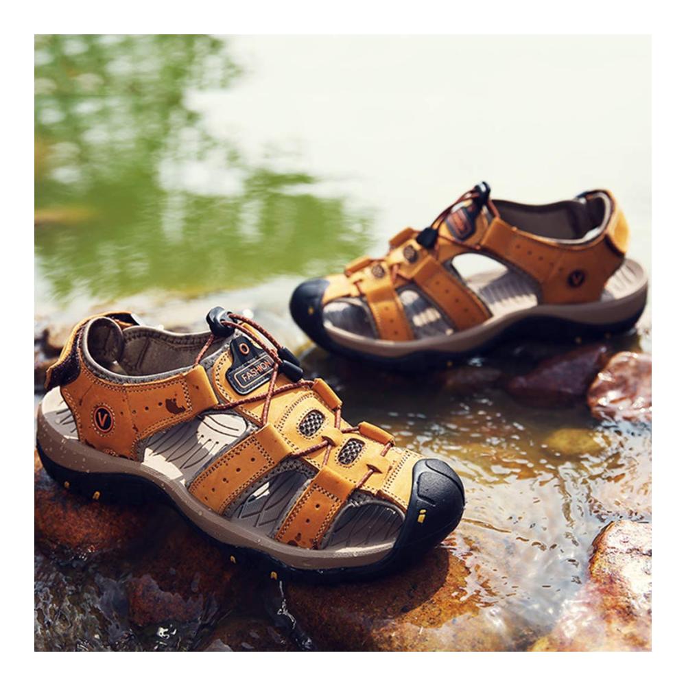 Ultimativer Sommerkomfort Hochwertige Ledersandalen für Herren - Geschlossene Zehen Atmungsaktives Design für den Strand. Perfekt für den Urlaub