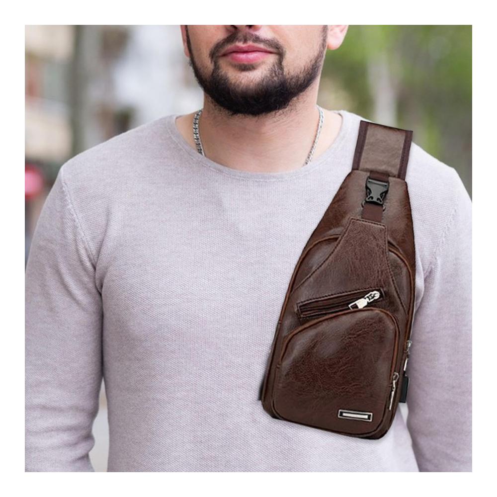 Entdecken Sie die Vielseitigkeit Schultertaschen mit PU-Leder und Kopfhörer-Loophole. Verstellbarer Gurt für bequeme Trageoptionen. Ideal für Reisen Wandern und den täglichen Gebrauch