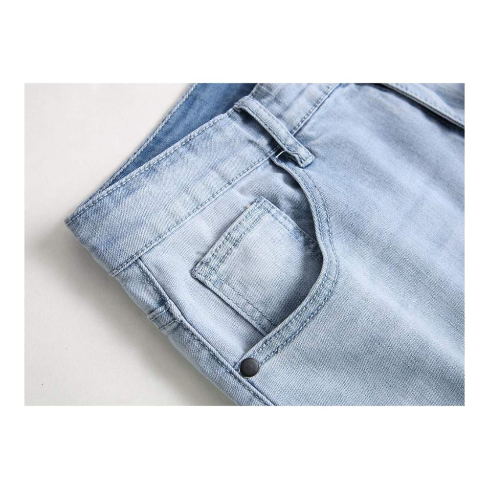 Entdecken Sie die perfekten Herren Jeanshosen Slim Fit Stretch Denim. Stilvoll und bequem für jede Gelegenheit. Jetzt zugreifen und Ihren Look aufwerten