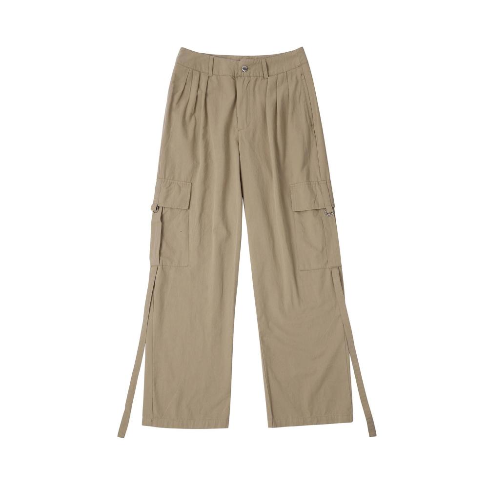 Entdecken Sie den ultimativen Komfort mit unseren klassischen Jogginghosen! Perfekt für Winter-Workouts und gemütliche Tage. Jetzt in Khaki erhältlich passend für jede Größe