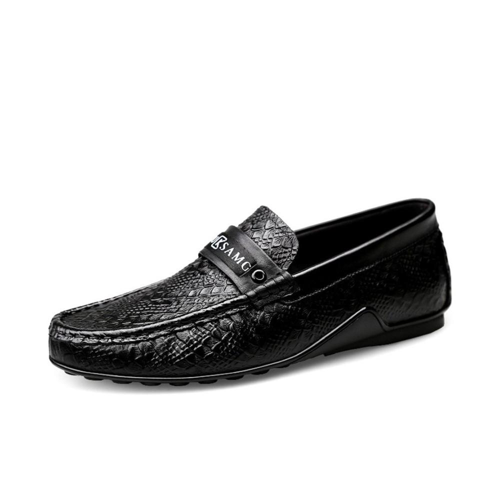Erstklassige Slipper & Mokassins für Herren Elegante Lederschuhe perfekt für Business und Freizeit. Rutschfest zeitlos und stilvoll in Schwarz. Größe 40 EU