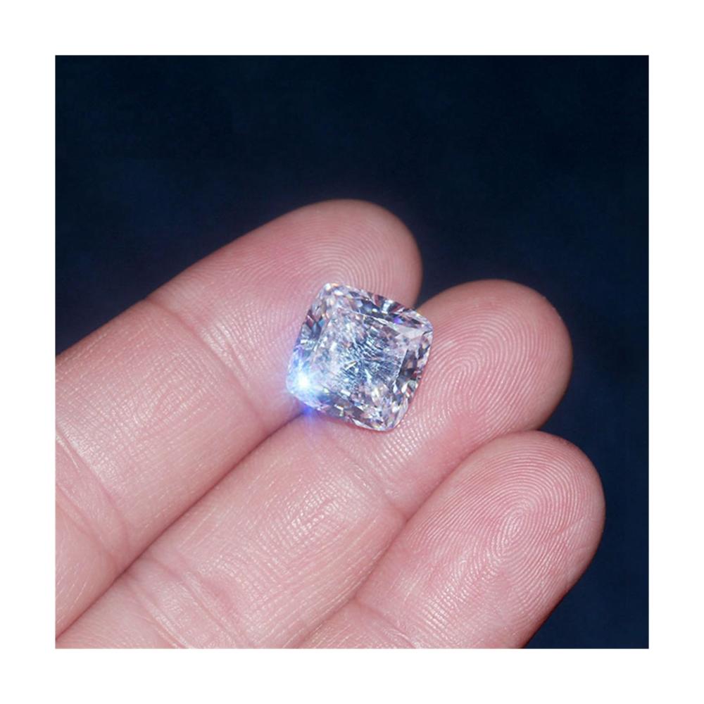 Brillanter Luxus Natürlicher weißer Saphir 14.0 Karat 12x12mm quadratischer Schnitt. AAAAA VVS Qualität für exquisite Schmuckstücke mit Edelsteinen. Entdecken Sie die Eleganz der Edelsteine