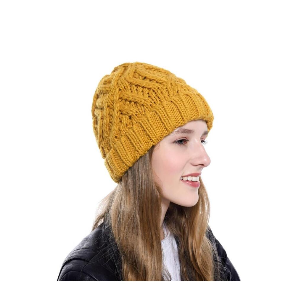 Behalte den Winter im Griff mit unserer hochwertigen Unisex Strickmütze! Perfekt gestrickt für Wärme und Stil. Holen Sie sich jetzt Ihre neue Lieblingsmütze für Herren und Damen
