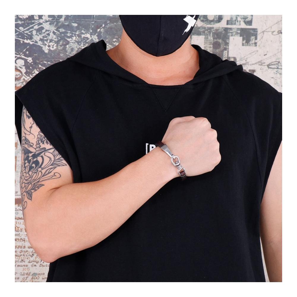Elegantes Männer-Armband mit Kopfmotiv und Gravuroption - Edelstahl mit Magnetverschluss - Ideales Geschenk für Herren