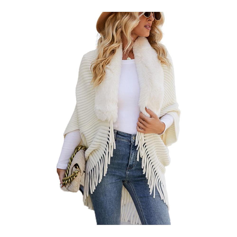 Eleganter Strick Poncho mit Quaste und Pelzkragen – Damen Umschlagtuch für stilvolle Wärme und Komfort. Gehäkelter Cape Cardigan als vielseitiger Mantel perfekt für jede Gelegenheit