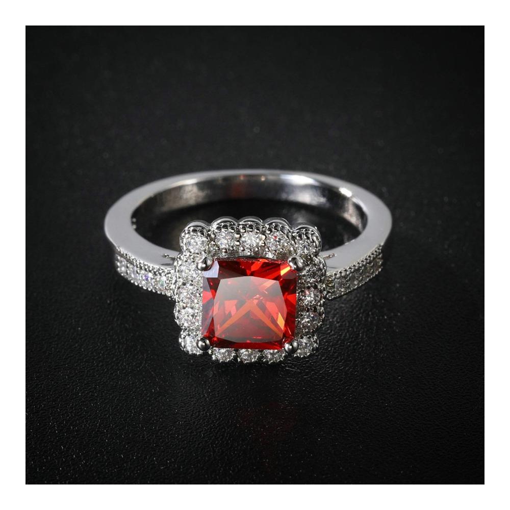 Brillante Verlobungsringe Edle Eleganz in 14K Weißgold mit Rubin. Hochwertige Partnerschaftsringe mit Moissanit für stilvolle Akzente. Jetzt in verschiedenen Größen erhältlich