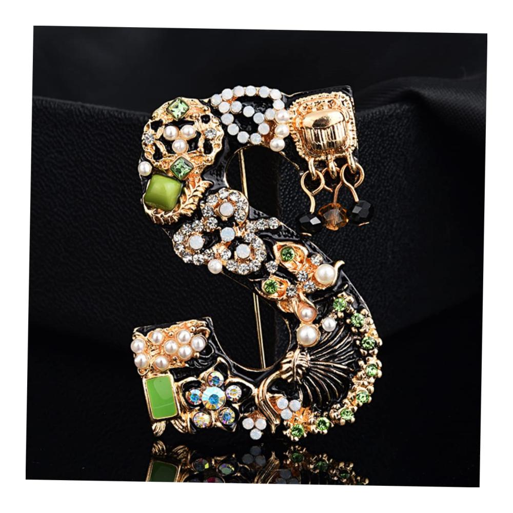 Entdecken Sie stilvolle Eleganz Broschen & Anstecknadeln für jedes Outfit. Schmücken Sie sich mit Emaille Brustnadeln dekorativen Broschen und mehr! Perfekte Accessoires für jedes Kleid