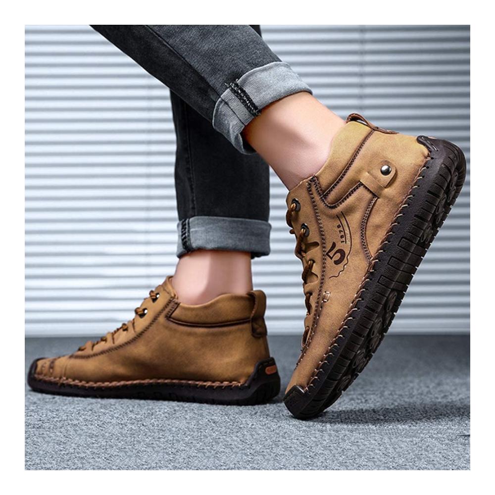 Ultimativer Komfort für Herren Gelber Samt Trekking- & Wanderschuhe Größe 42 2/3 EU. Handgenähtes Leder bequem zum Reinschlüpfen perfekt zum Autofahren und Wandern