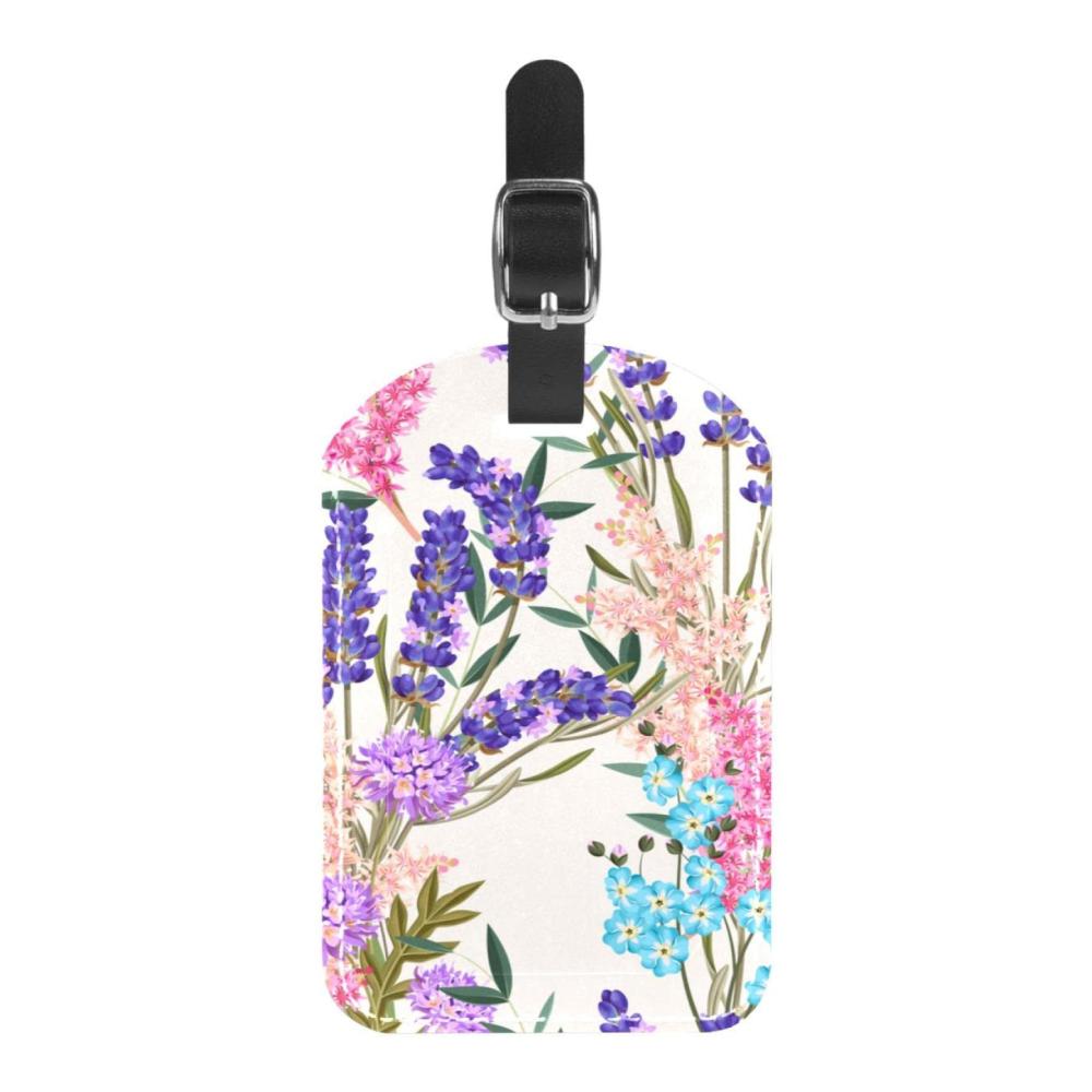 Entdecke den Stil 2er-Pack Koffer- & Taschenanhänger Lavendel lila rosa Blüten. Elegante Leder-ID-Etiketten mit Schleifen inklusive Sichtschutzabdeckung