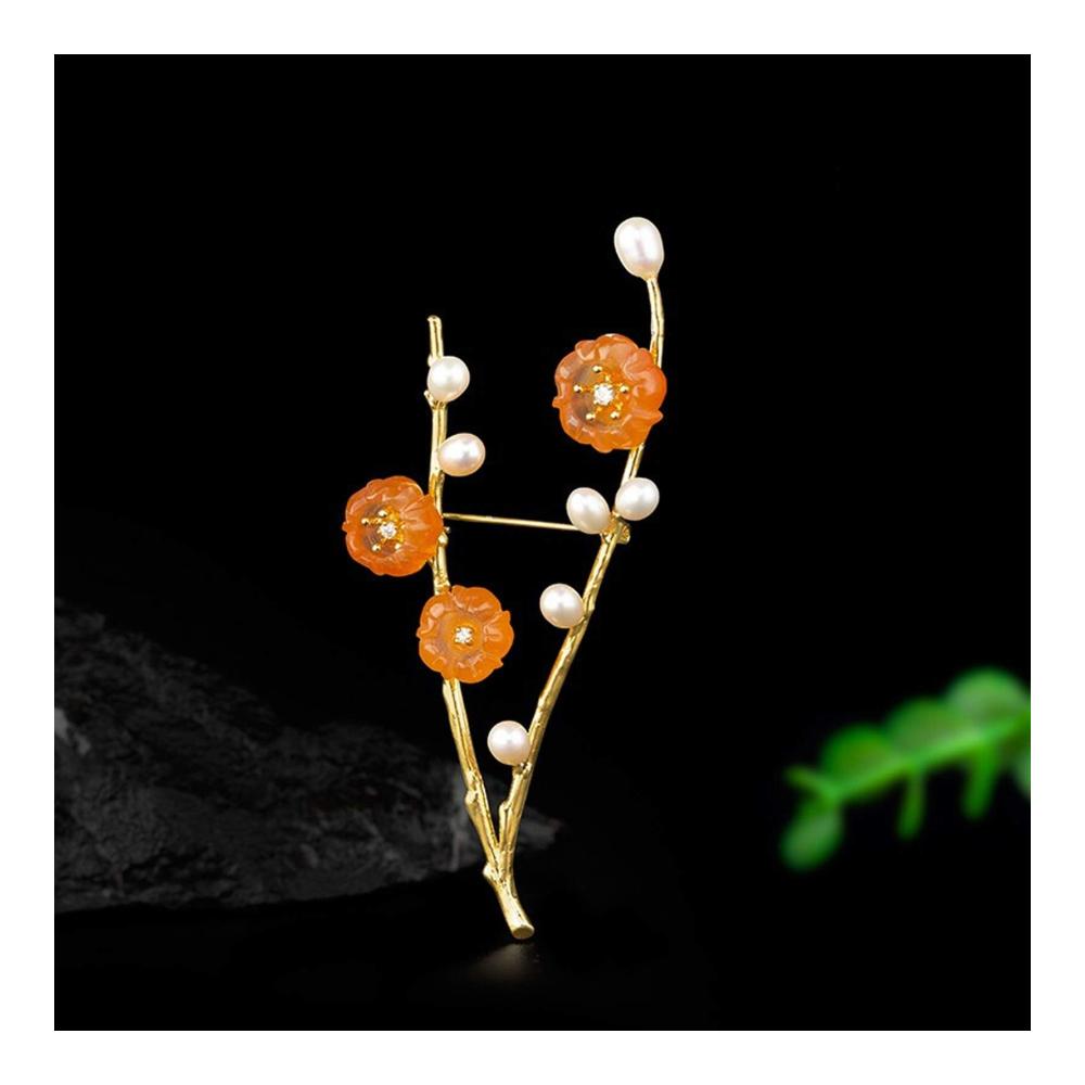 Entdecken Sie den ultimativen Charme Personalisierte Broschen & Anstecknadeln für stilvolle Frauen! Perfekt als Brautschmuck oder Geschenk. Elegante Designs in vergoldetem 925er Silber