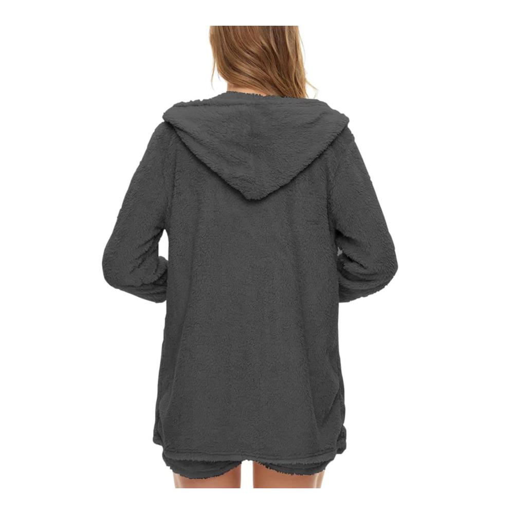 Entspannen Sie stilvoll Damen Schlafanzug Set mit Fleece-Crop-Top offener Strickjacke & Shorts. Perfekt für Komfort und Eleganz. Erleben Sie luxuriöse Loungewear