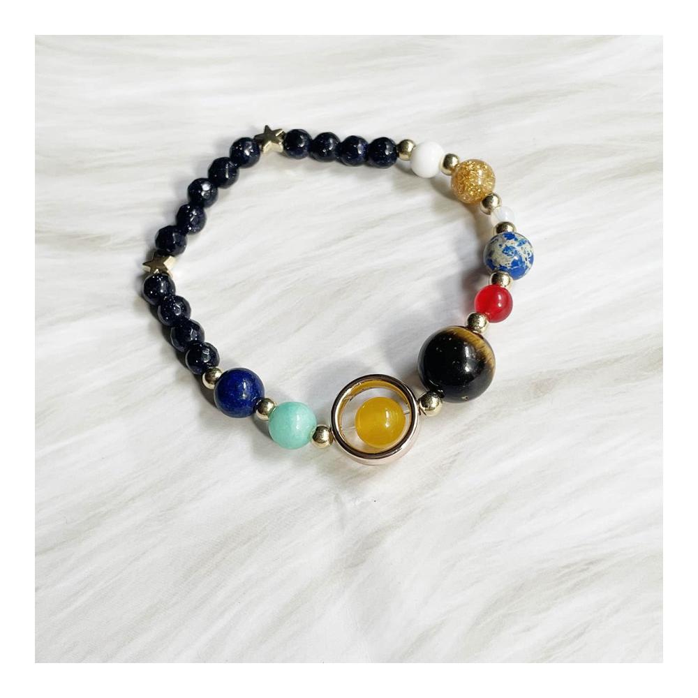Einzigartiger Armschmuck Solar System Armband mit Achat Perlen. Universum Galaxy Design für Frauen und Männer. Schmuckgeschenk der Extraklasse