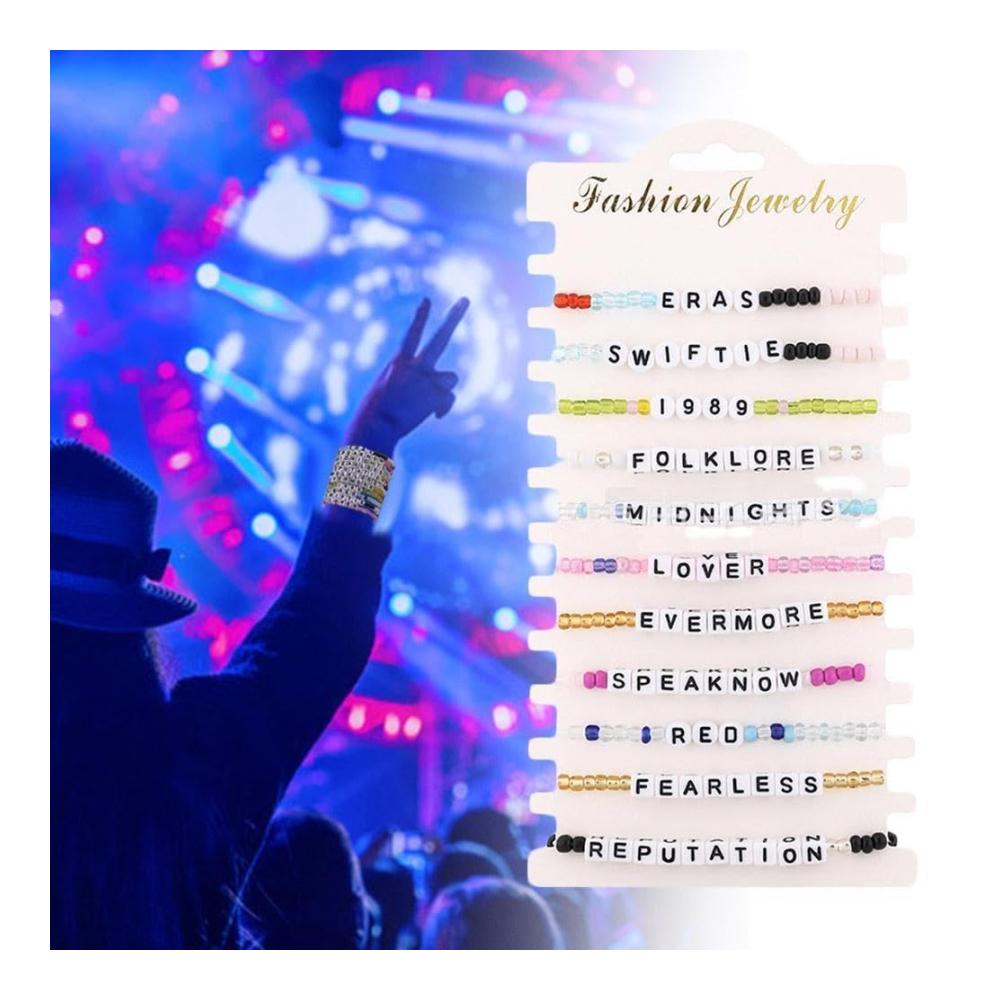 Entdecken Sie den ultimativen Charme 11-teiliges Set Böhmischer Armschmuck mit Musiknote Perlen und englischem Alphabet. Einzigartiges Geschenk für stilvolle Frauen