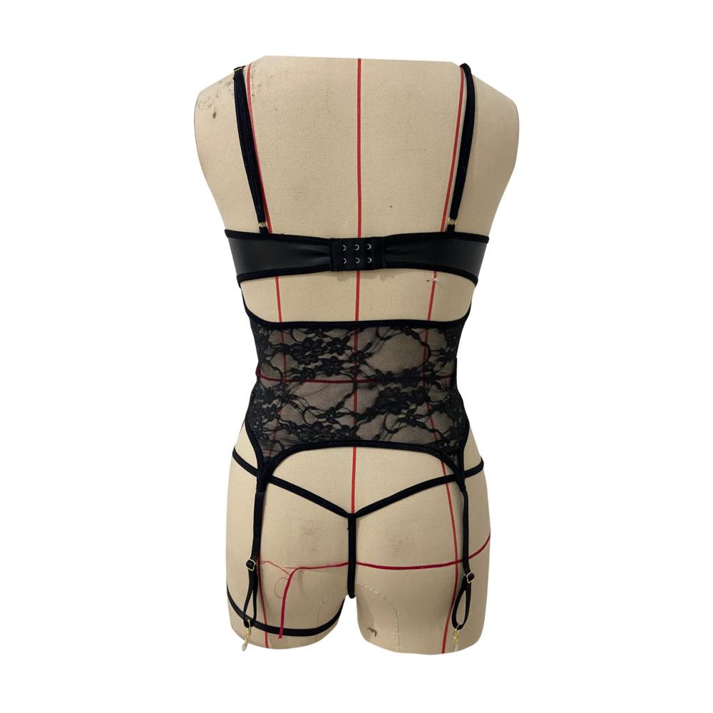 Verführerischer 3-teiliger Teddy-Body Bodys für Damen mit sexy Ausschnitt schulterfrei und PU-Strumpfband-Design. Entdecke jetzt den verführerischen Look