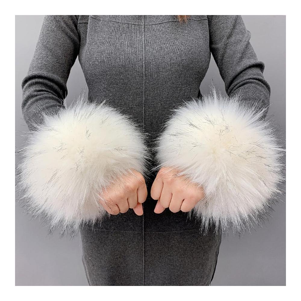 Luxuriöse Damen Pelzmanschetten Flauschige Armwärmer & Muffs für stilvolle Wärme im Winter. Weiche Kunstpelz Stulpen als elegantes Accessoire für Handgelenke und Arme. Perfekt für kalte Tage
