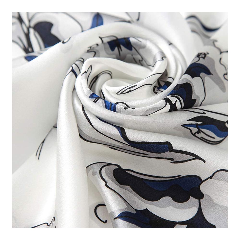 Entdecke den Luxus Seiden-Schals für Damen - Hochwertig Kuschelweich & Elegant. Anti-Allergie Floral gemustert. Perfekt für Wandern & mehr! Maße 170cm x 53cm. Gönn dir stilvolle Schals