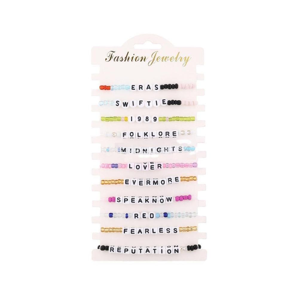 Entdecken Sie den ultimativen Charme 11-teiliges Set Böhmischer Armschmuck mit Musiknote Perlen und englischem Alphabet. Einzigartiges Geschenk für stilvolle Frauen