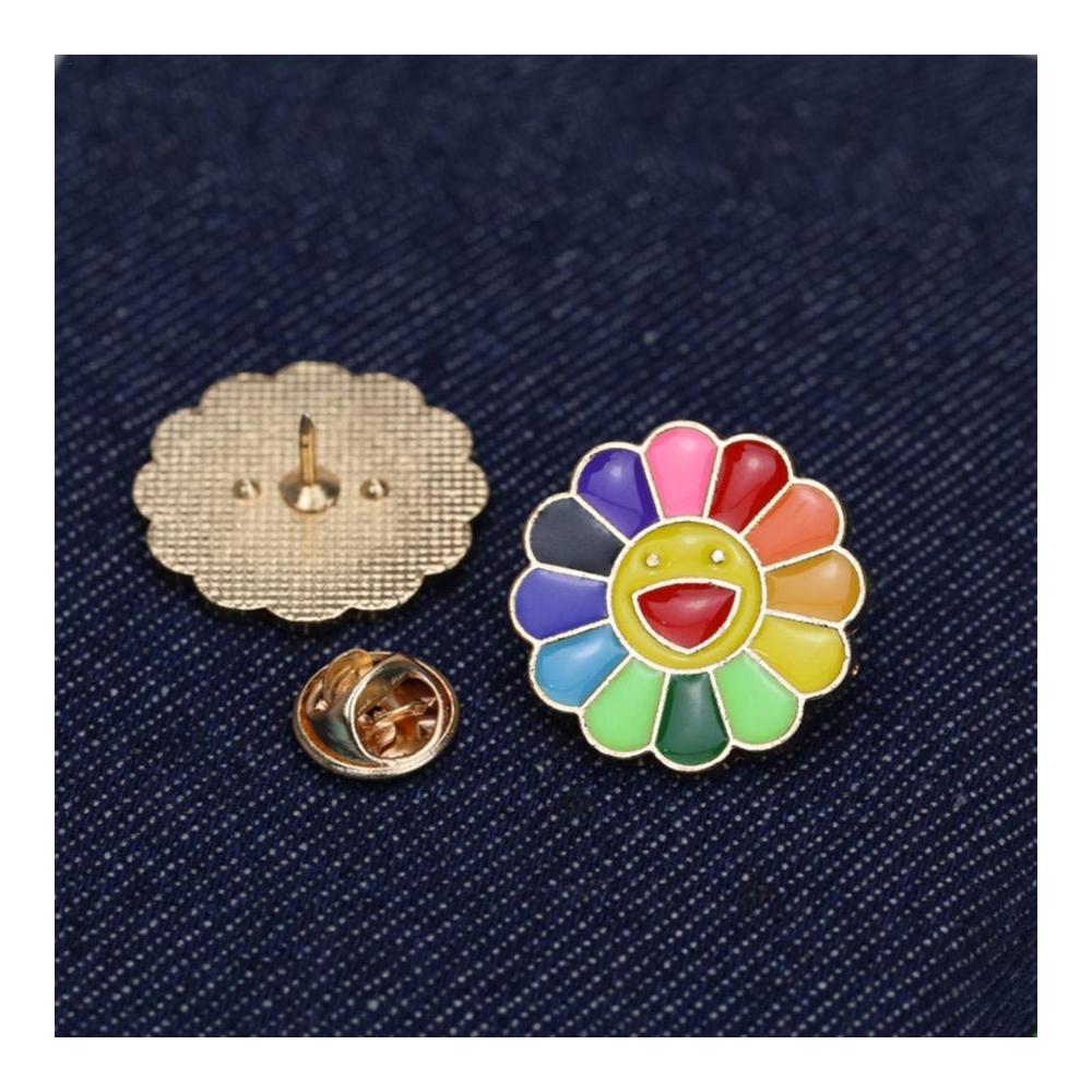 Elegante Broschen & Anstecknadeln Takashi Murakami Happy Flower Plüsch Strap Badge - Regenbogen Tasche Blumen Brosche - Mode Emaille Pins - Lächelnde Sonnenblumen für stilvolle Männer & Frauen