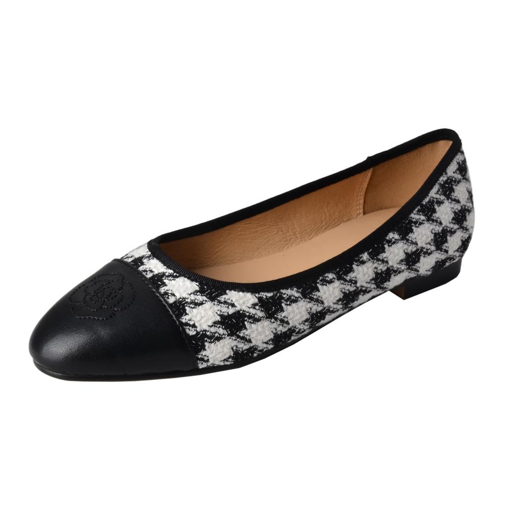 Elegante Damen Segelschuhe Bequeme Slip-On Flachschuhe aus echtem Leder für stilvolle Segeltörns und entspannte Tage an Deck. Perfekter Mix aus Stil und Komfort