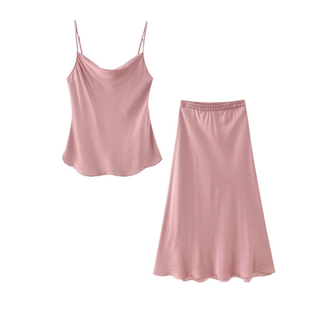 Stilvoll & vielseitig Rock & Blazer Kombinationen für den perfekten Look! Entdecke unser Sommerrock Zweiteiliges Set aus Seidensatin – Eleganz trifft auf Komfort. Jetzt bestellen und beeindrucken