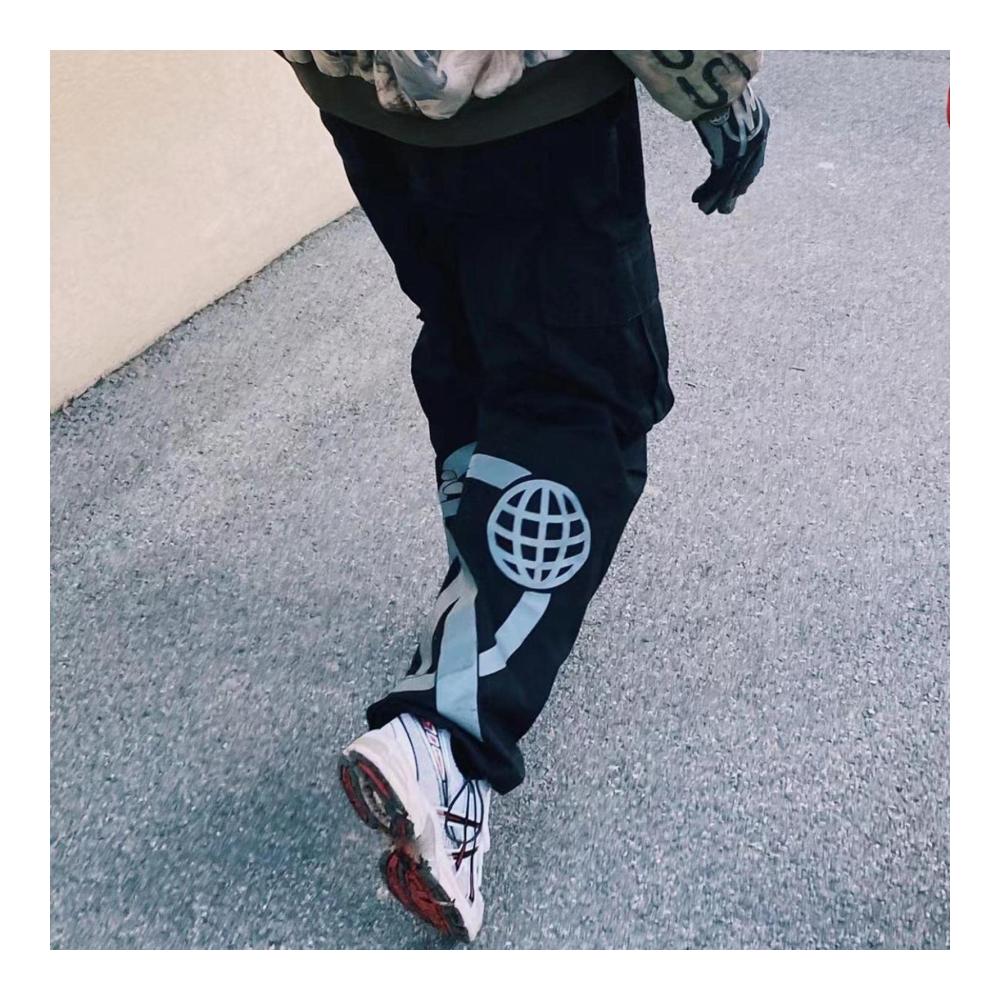 Entdecken Sie den ultimativen Style Hip-Hop-Prints & hohe Taille - Männerjeanshosen für Streetwear & Y2K-Vibes. Jetzt zugreifen auf Baggy Pants