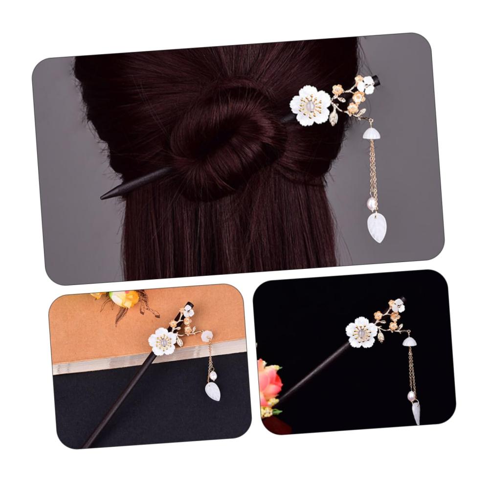 Entdecke den Vintage-Chic 3er Set Haarnadeln aus Metall für Damen - Retro-Blumenmuster Stäbchen aus Legierung und Holz - Ideales Haarschmuck-Accessoire für jede Frau