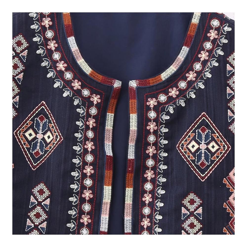 Edle Damen-Strickjacke Vintage-Stickerei Blumenmuster & stilvolle Offenheit. Kuschelig und trendig zugleich! Jetzt zugreifen und stilvoll bleiben