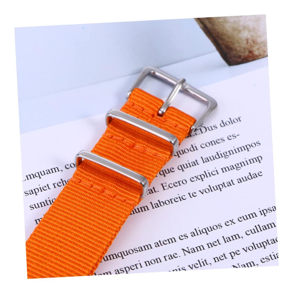 Entdecken Sie Stil und Komfort Hochwertige Nylon Uhrenarmbänder für einfache Installation und robuste Haltbarkeit. Perfekt für 20 mm Uhren