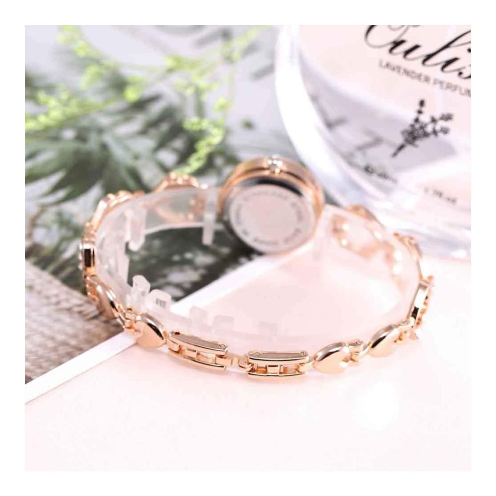 Entzückende Roségold-Armbanduhr Luxuriöse Damen Analog Quarz Armbanduhr mit funkelnden Strasssteinen und modischem Herzdesign. Perfektes Geburtstagsgeschenk für stilbewusste Frauen