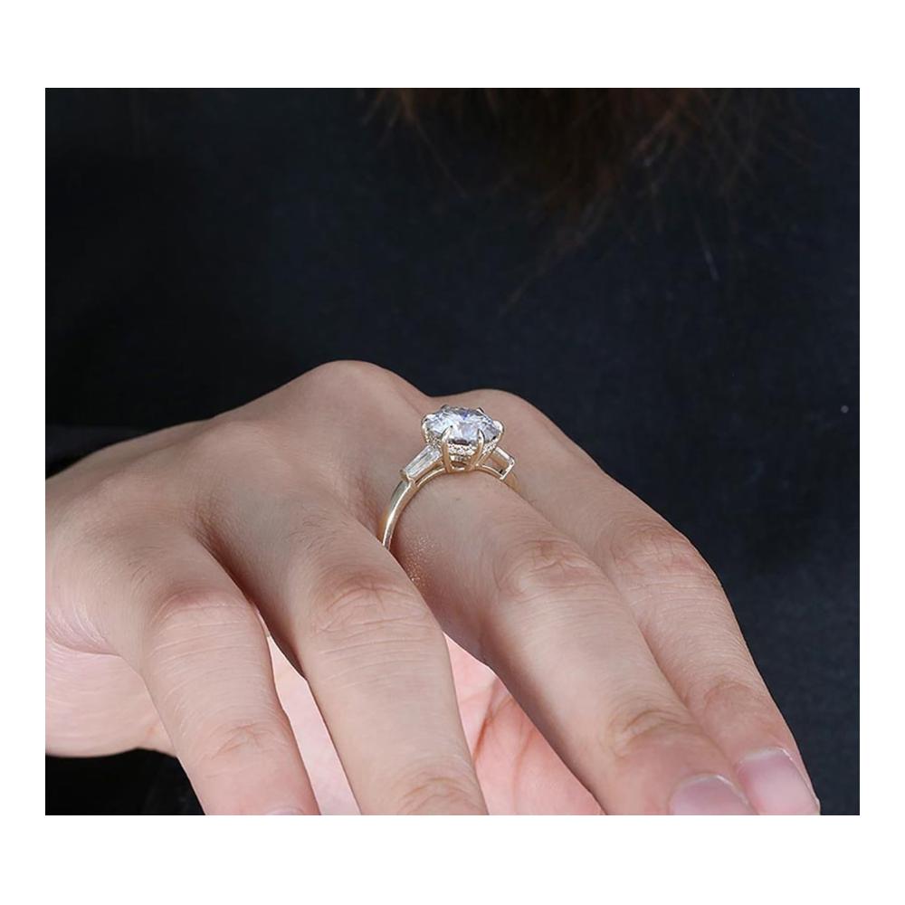 Entdecken Sie strahlende Schönheit Damen Verlobungsringe aus Gelbgold mit 3ct Moissanite. Einzigartig und zeitlos perfekt für Ihre Hochzeit