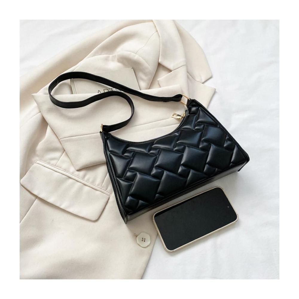 Entdecken Sie stilvolle Tornistertaschen für Damen Crossbody Bag aus schwarzem Leder elegant und geräumig - perfekt für Frauen die stilvoll unterwegs sind