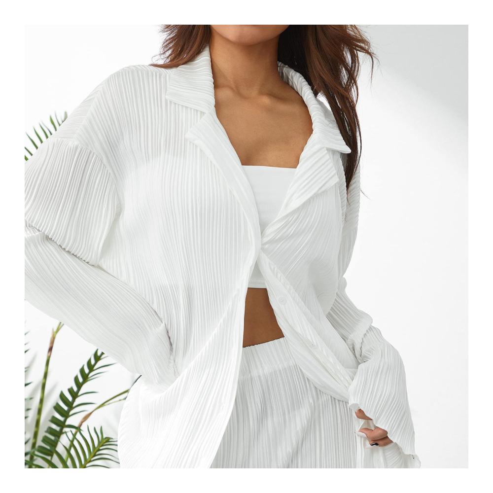 Entdecken Sie zeitlose Eleganz Damen Hosenanzug Set mit Plissee Outfit und eleganter Bluse. Perfekt für Fashionistas die Stil und Komfort schätzen. Jetzt erhältlich