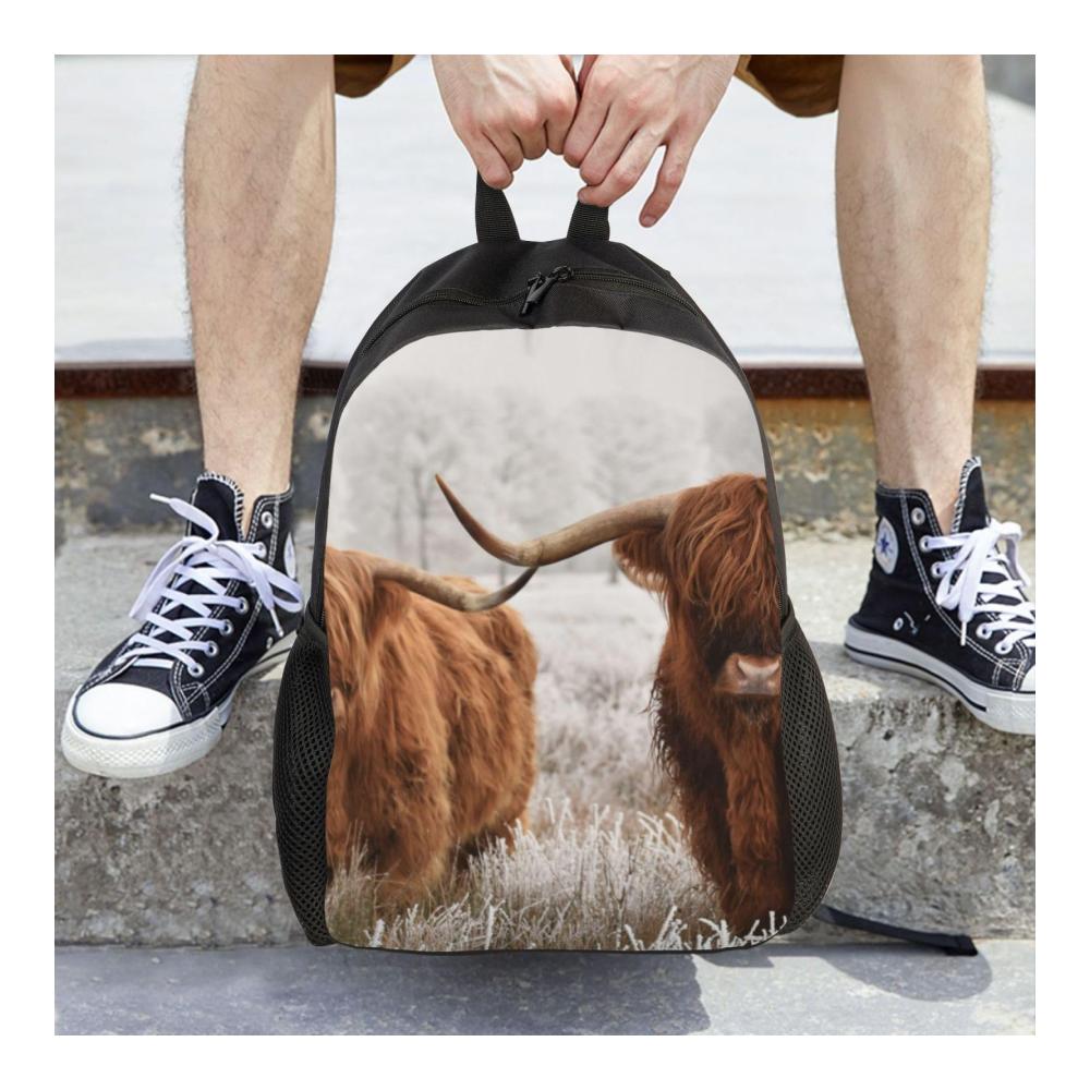 Entdecke den perfekten Begleiter für deine Abenteuer Leichter Tagesrucksack für Schule Wandern und Reisen - Unisex mit schottischem Kuh-Design