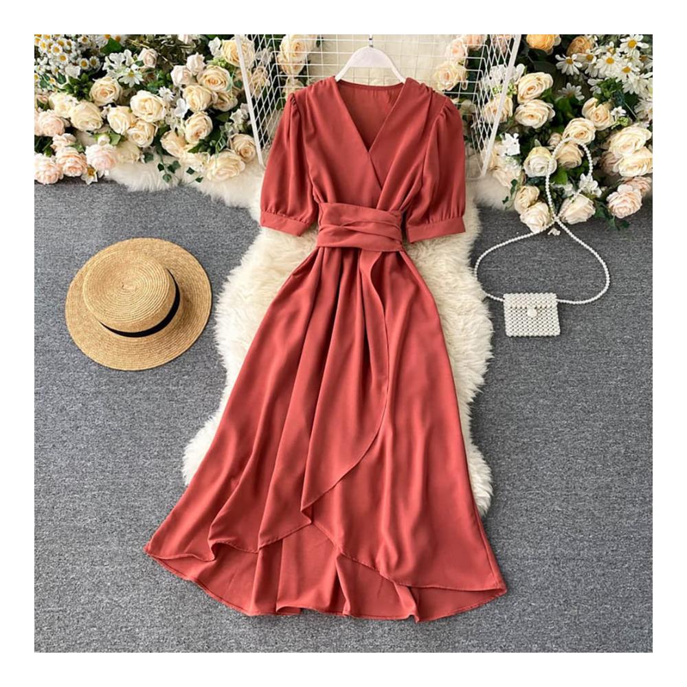 Elegantes Cocktail-Wickelkleid Damenkleid mit V-Ausschnitt und Taille-Schnürung für stilvolle Party-Abende. Perfekt für glamouröse Auftritte und unvergessliche Feiern