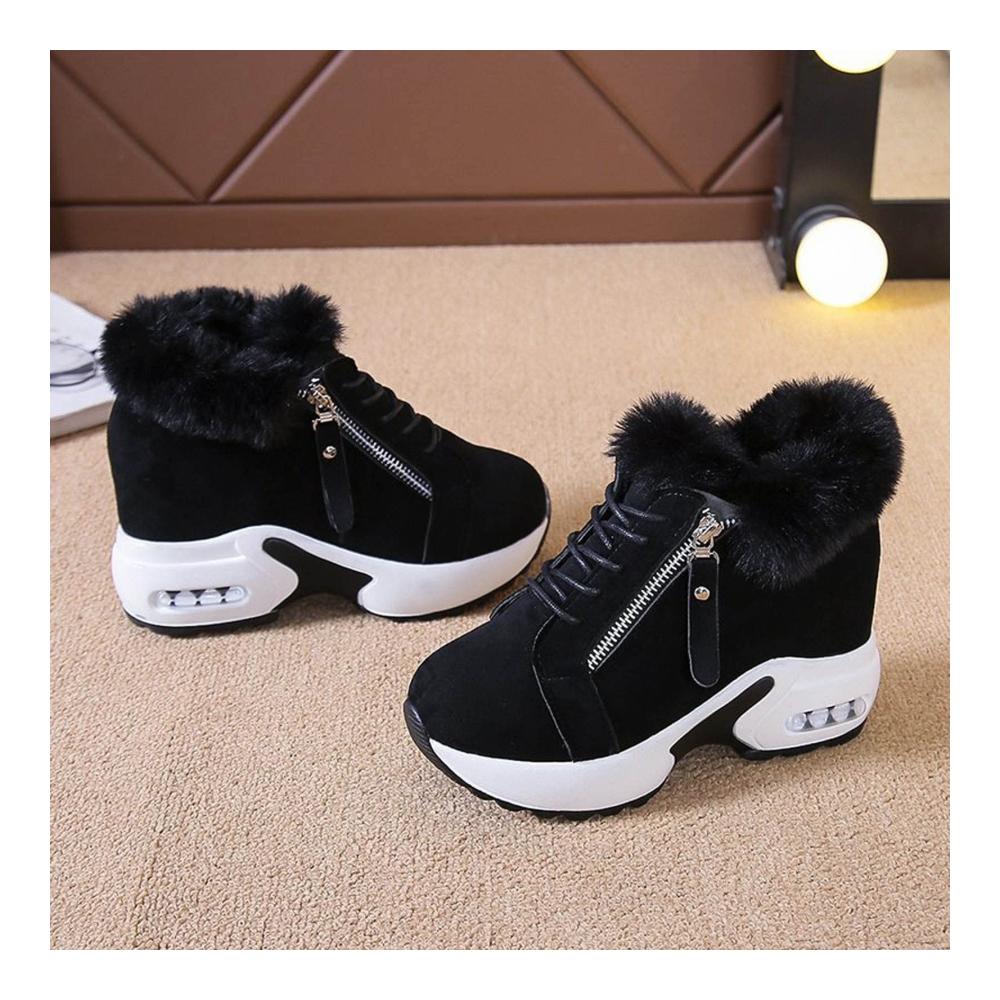 Tritt mit Stil auf! Hochleistungs-Squashschuhe für Damen – Ultimativer Komfort und Halt. Perfekt für den Court und darüber hinaus. Holen Sie sich Ihre heute