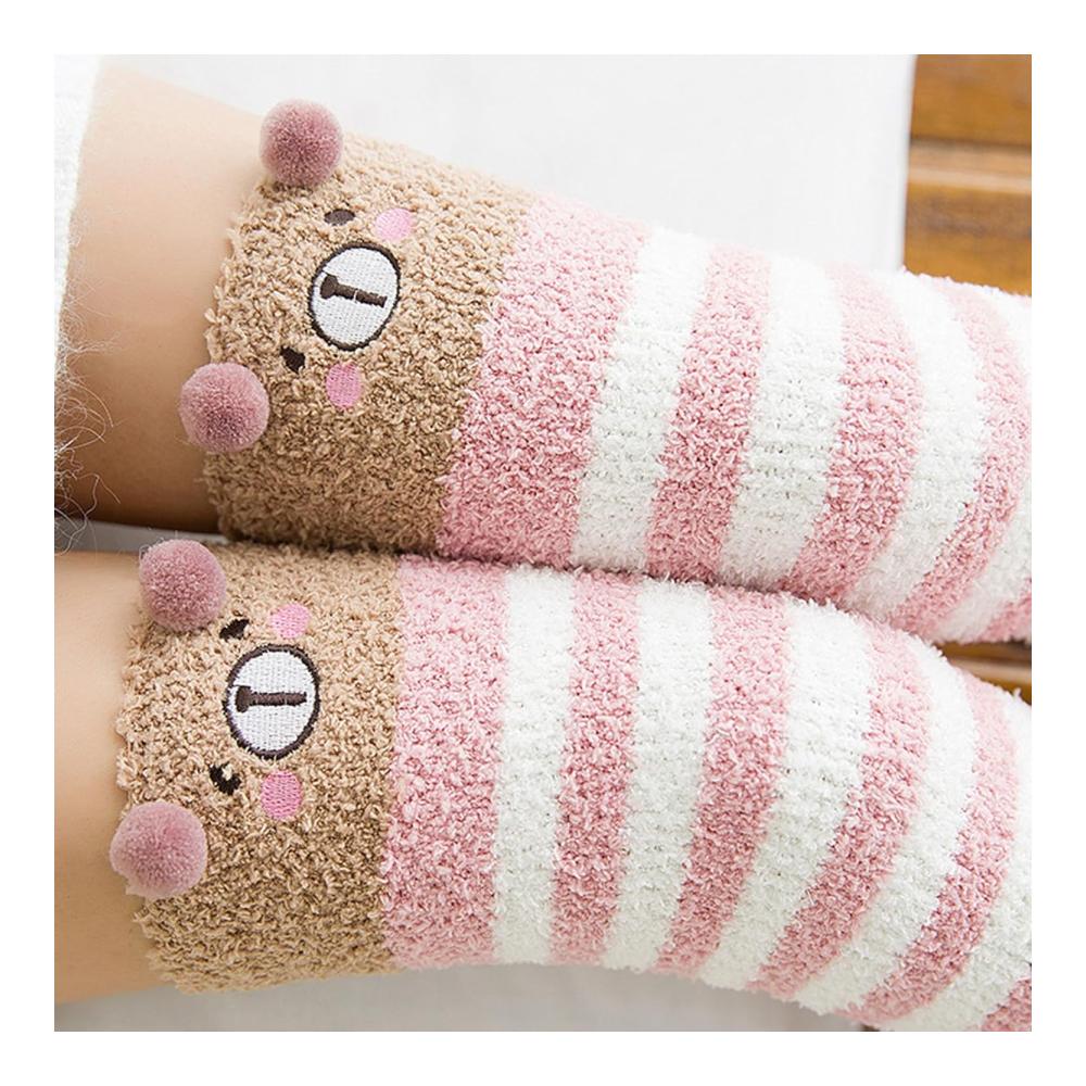 Entdecken Sie die ultimativen Kniestrümpfe Cartoon-Tier-Korallen-Fleece-Streifen für Damen | Flauschig extra lang warm und dick