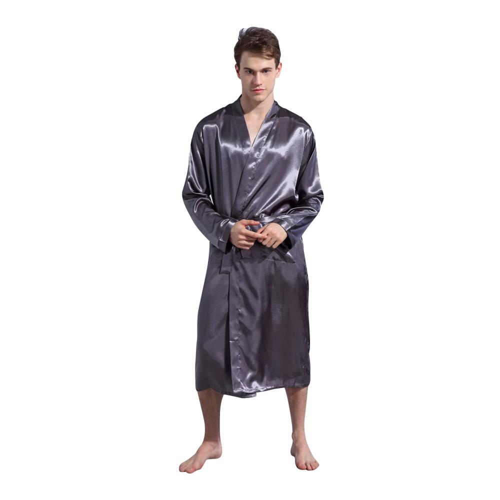 Erleben Sie puren Luxus Herren Bademantel Kimono aus glattem Satin leicht und weich. Perfekt für entspannte Nächte mit Gürtel und Taschen