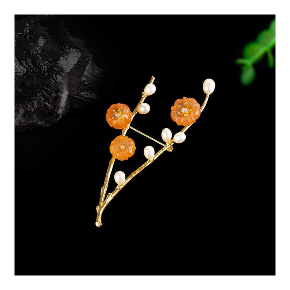 Entdecken Sie den ultimativen Charme Personalisierte Broschen & Anstecknadeln für stilvolle Frauen! Perfekt als Brautschmuck oder Geschenk. Elegante Designs in vergoldetem 925er Silber
