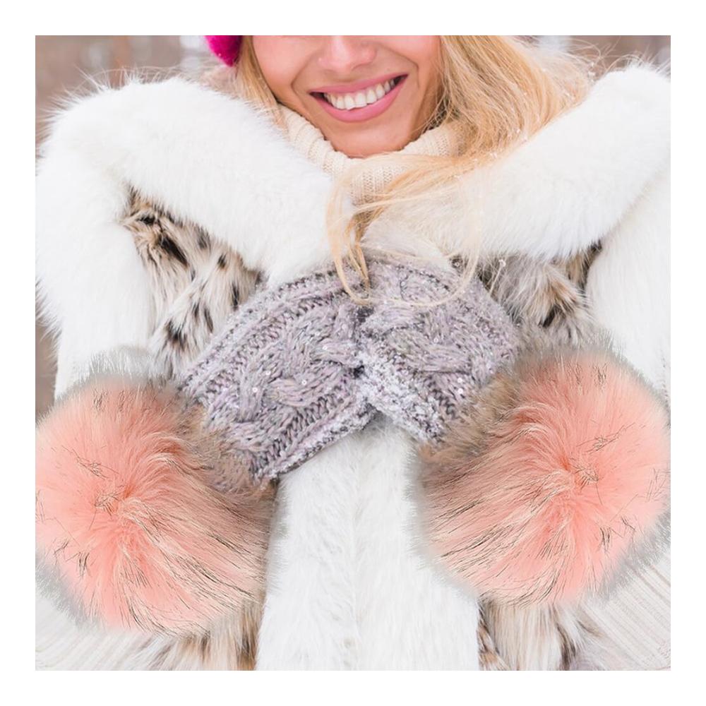 Luxuriöse Damen Pelzmanschetten Flauschige Armwärmer & Muffs für stilvolle Wärme im Winter. Weiche Kunstpelz Stulpen als elegantes Accessoire für Handgelenke und Arme. Perfekt für kalte Tage