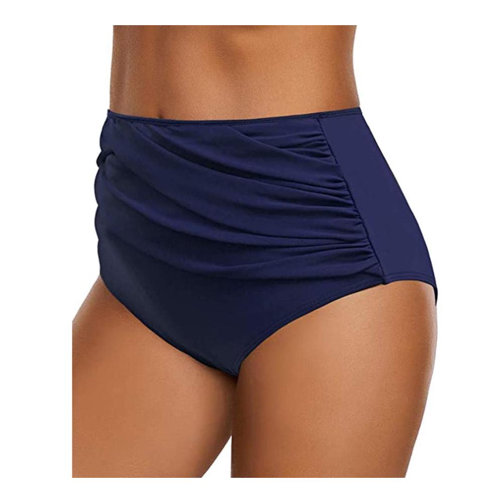 Strandtrend 2024 Bikinioberteile für sommerliche Eleganz und Komfort. Perfekt kombinierbar mit Badeshorts und Leggings für stilvolle Wasserabenteuer