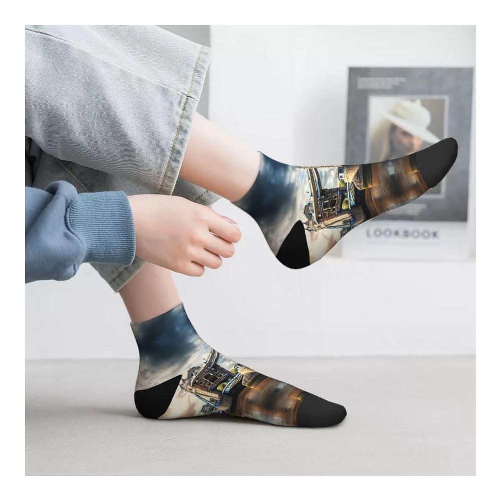 Knöchelsocken mit modischen Mustern – Historic Old Tower Bridge London – Socken im Großhandel für Damen und Herren eine Einheitsgröße für alle