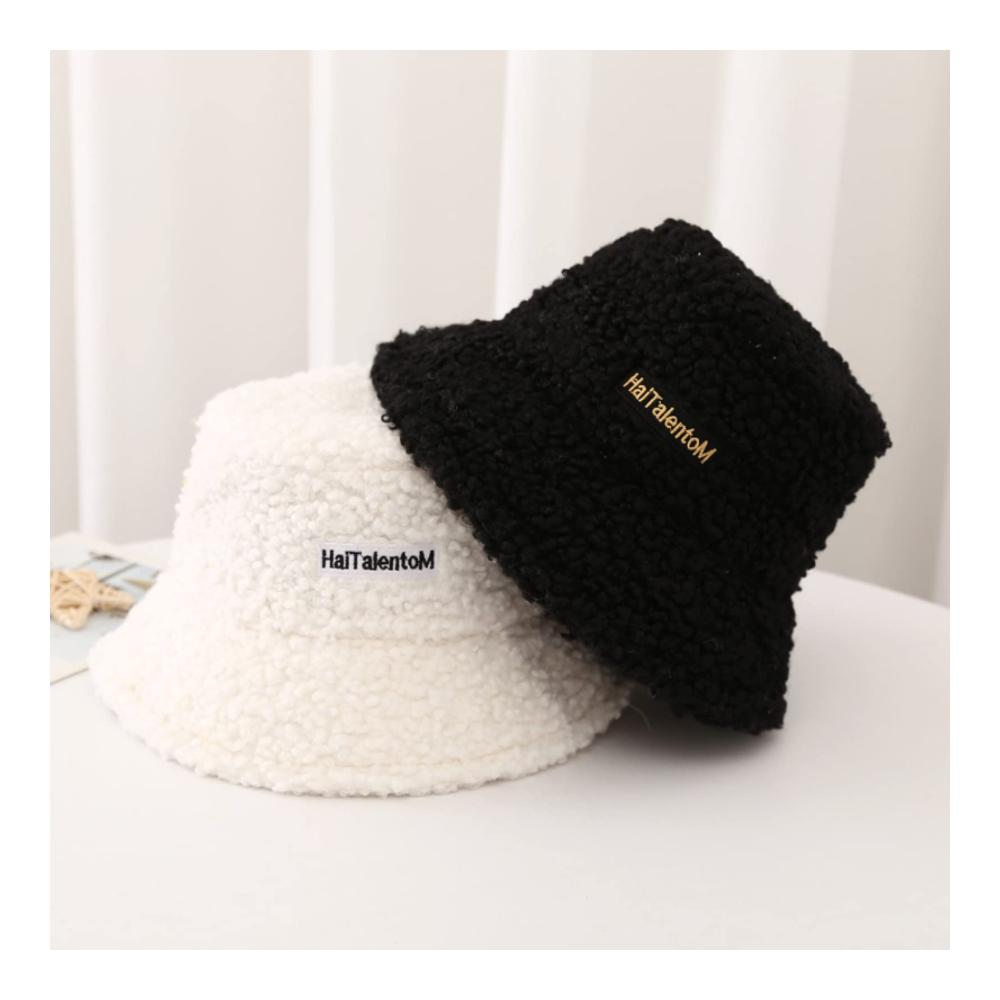 Entdecke den zeitlosen Stil Luxuriöse Damen Baskenmütze aus PU-Leder für Frühling & Herbst. Vintage-Mode trifft auf Eleganz in Schwarz. Jetzt die perfekte Beanie-Beret sichern