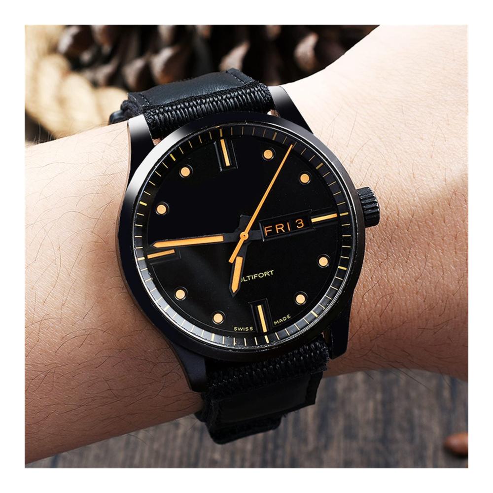 Entdecken Sie das vielseitige Nato-Uhrenarmband Nylon 22 mm klassisches Schwarz passend für Seiko Nr. 5 Mido Samsung Gear S3 & Huawei GT2. Ein Must-Have