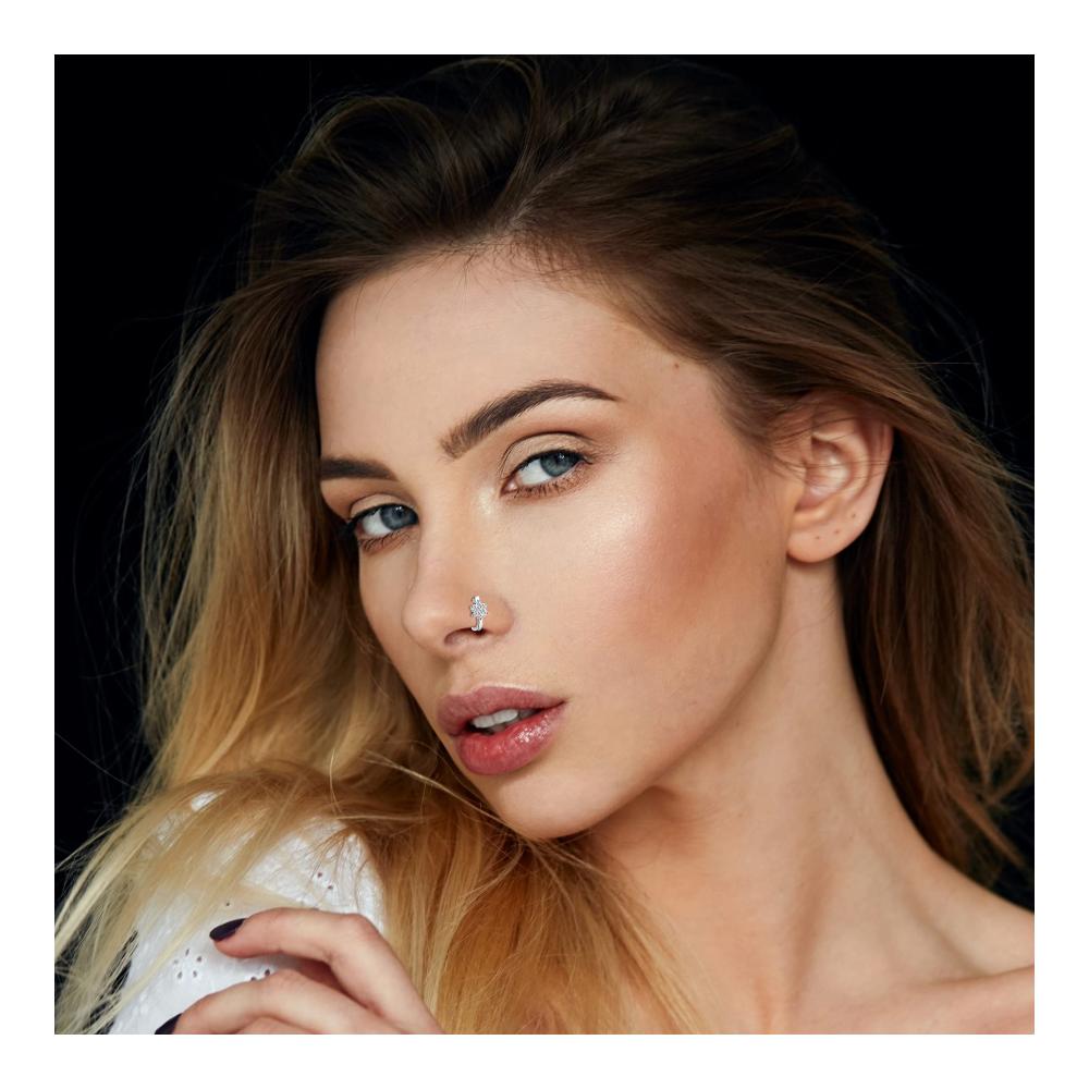 Entdecken Sie die Schönheit der Ringe Exquisite Auswahl an Nasenpiercings in Stern Herz und Blumenform aus Edelstahl mit Zirkonia-Verzierungen von LOLIAS! Perfektes Accessoire für Damen