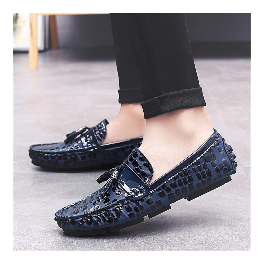 Erfrische deinen Stil mit zeitlosen Slippern & Mokassins Herrenmode zum Hineinschlüpfen für Freizeit Arbeit & Partys. Hol dir jetzt diese flachen Schuhe