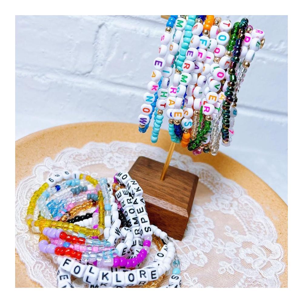 22 Stück DIY Musikliebhaber Armbänder - Inspiriert von Sängern Perfektes Geschenk für Partys! Hochwertige Glasfarben Freundschaftsschmuck