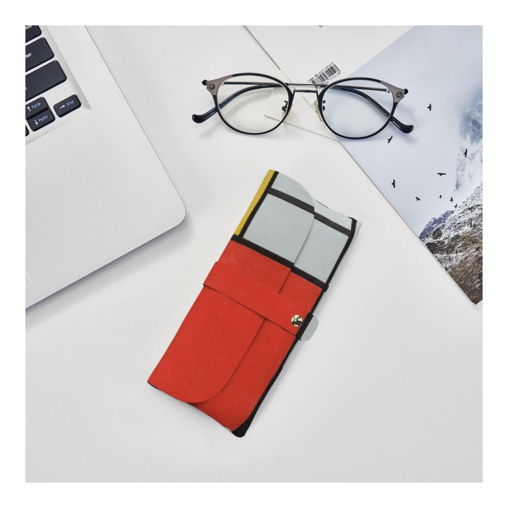 Leder-Sonnenbrillenetui mit Zusammensetzung aus geprägtem Kunstleder in Rot Gelb Blau und Schwarz für Fashion und Reisen